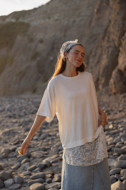 Liora T-shirt with Lace detail